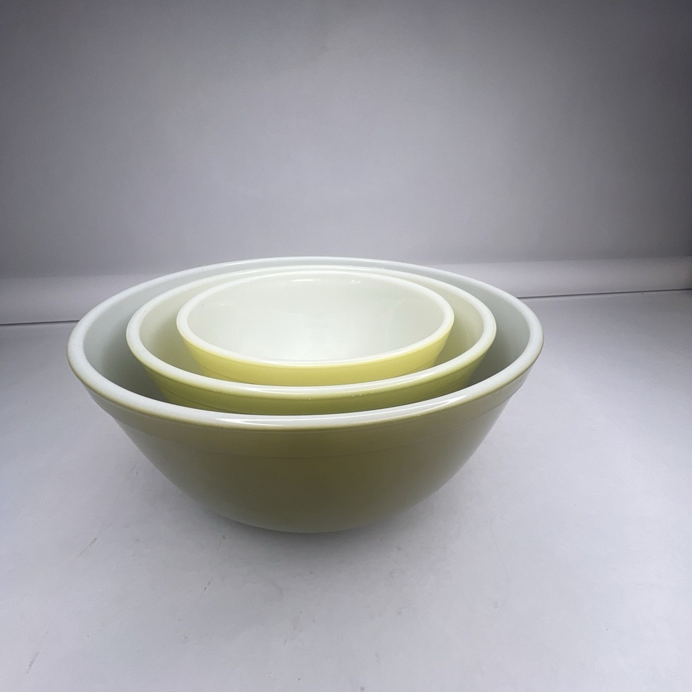 Vintage Pyrex Olive Green Yellow Nesting Mixing Bowls Set of 3 #401 #402 #403